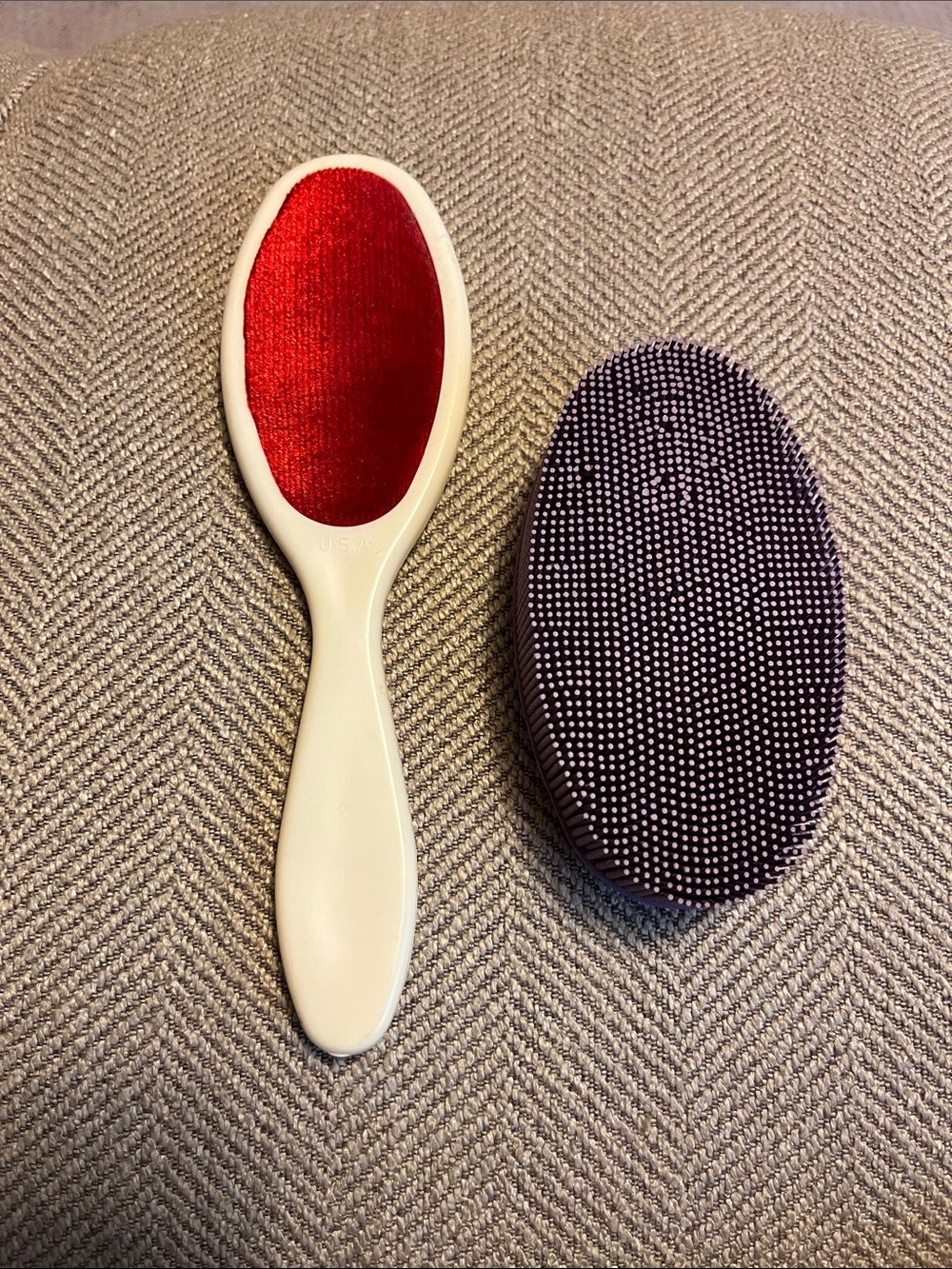 Lint Brushes